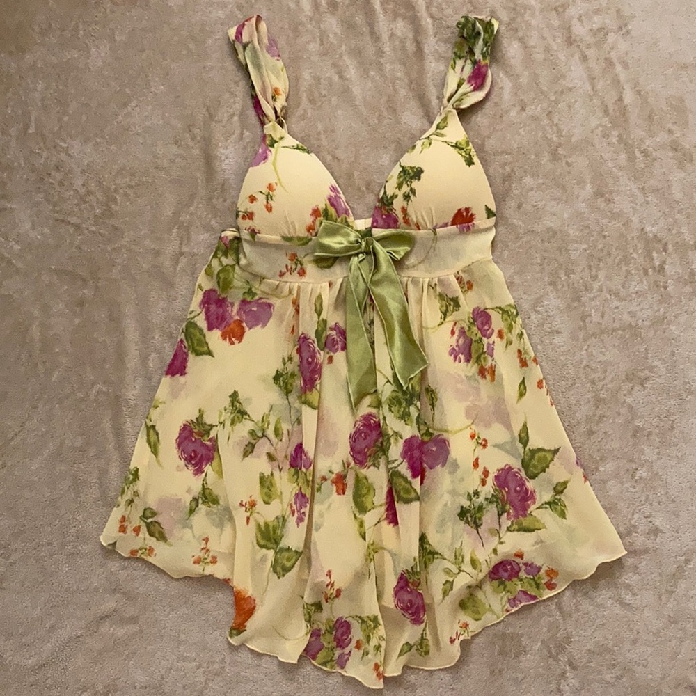 Floral intimate top💐